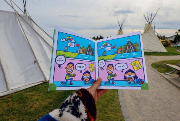 Bande dessinée bilingue français-innu Lire pour AGIR pour la prévention de la violence faite aux enfants